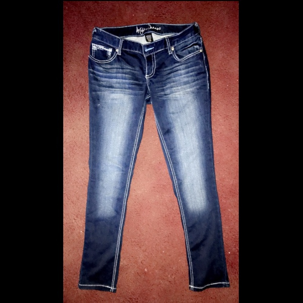 Ariya Jeans